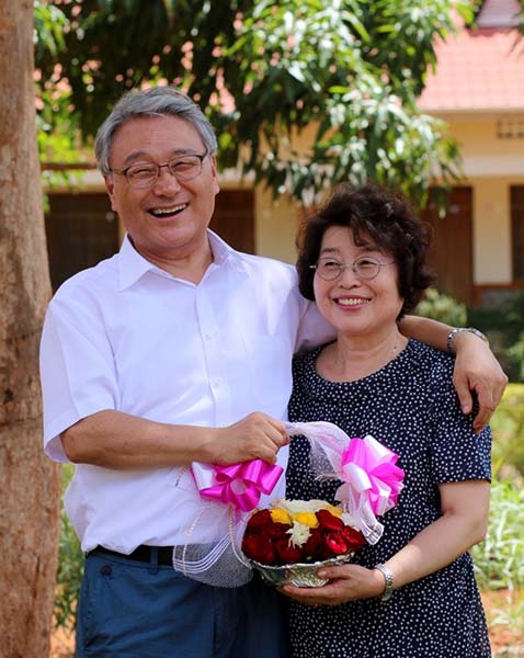 우간다에서 이집트까지… 나일, 사막으로 흐르는 생수의 강 ▲이윤재 선교사 부부.