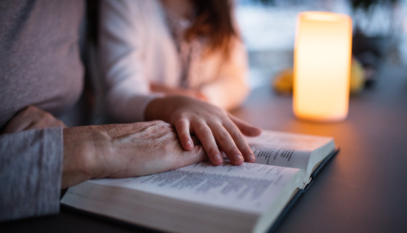 Five warning signs in the American Church that church leaders around the world must note MultiGen Bible Reading