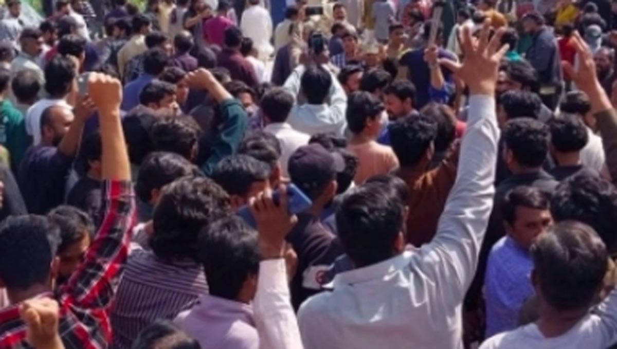 파키스탄, 기독교인 거주지 강제 철거 계획 일시 중단 ▲림샤 콜로니의 기독교인 주민들이 이슬라마바드시 당국의 강제 퇴거 계획에 항의하고 있다. ⓒCDI