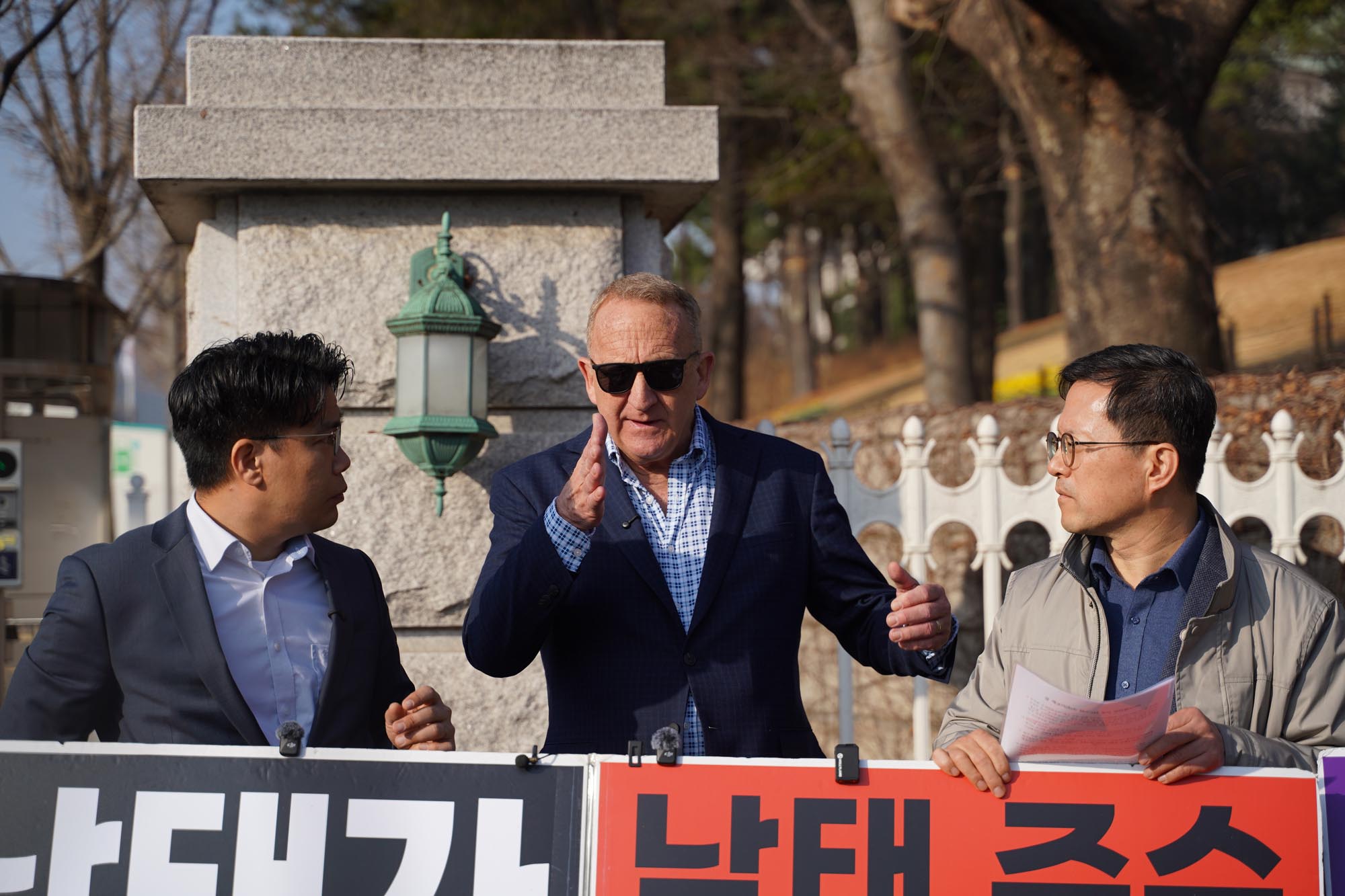 랍 맥코이 목사, 국회 앞 낙태 반대 1인 시위 동참 ▲랍 맥코이 목사. ⓒ송경호 기자
