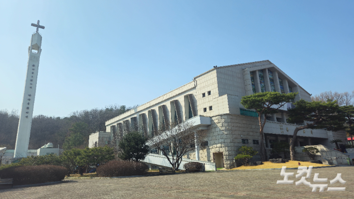 계룡대 육·해·공군본부교회 30주년 예배…”미래세대 복음의 등불 되기를”