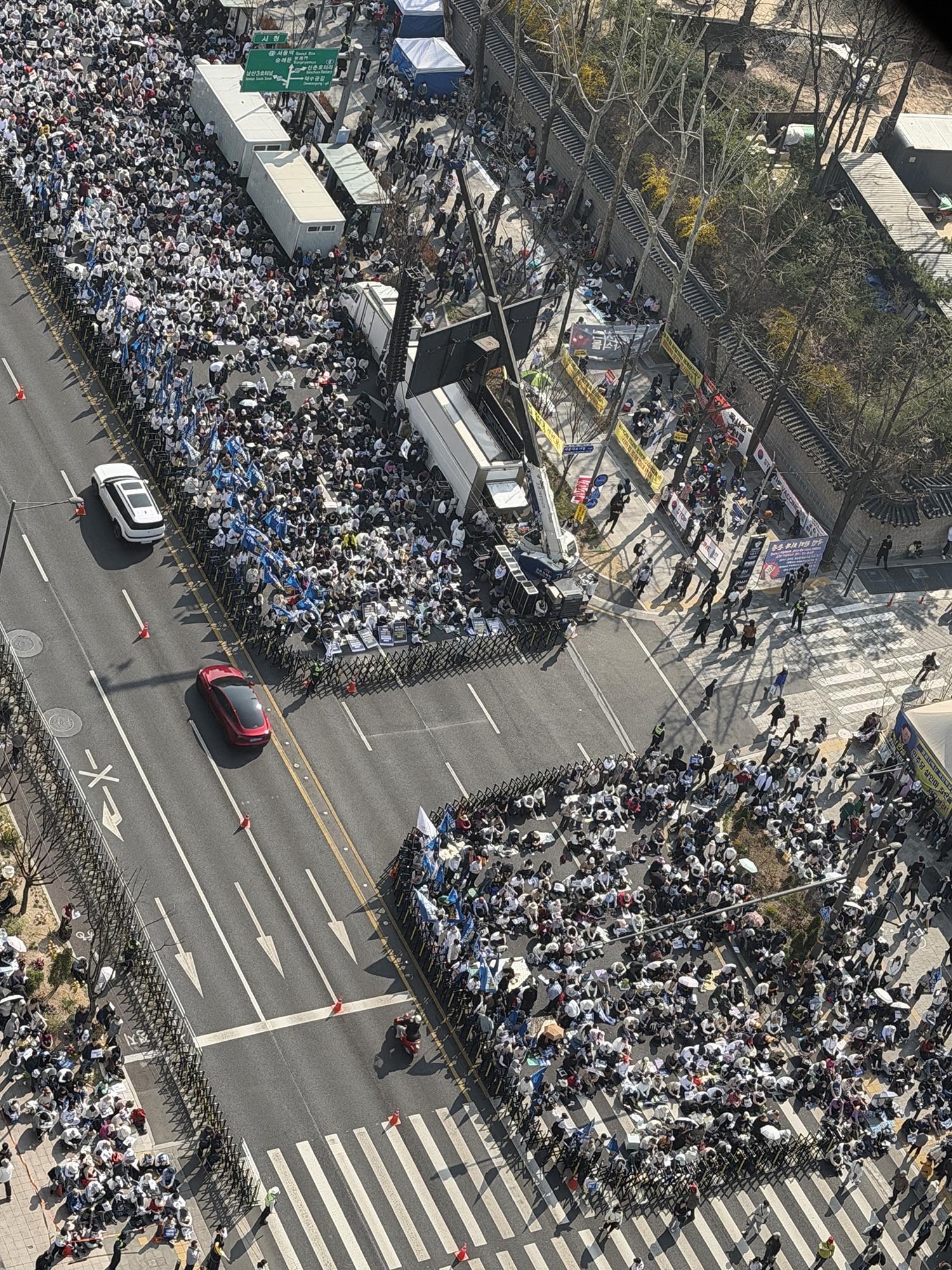 “선으로 악 이겨야… 차별금지법 막는 것, 이 시대 복음운동” ▲위쪽에서 바라본 집회 모습. ⓒ거룩한방파제